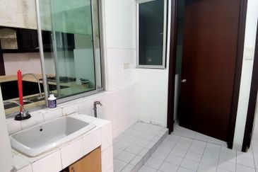 Perdana View Condominium