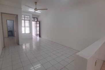 Jalan Sungai Rincing 32/65C