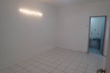 Jalan Sungai Rincing 32/65C