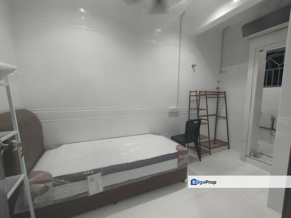 Male room with private bathroom klang for rent, Selangor, Klang