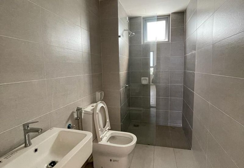 Gravit8 @ Klang South