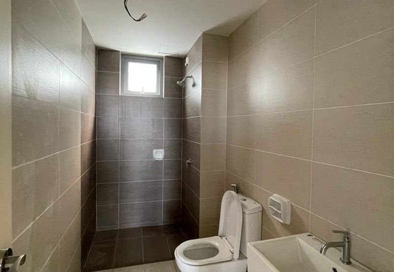 Gravit8 @ Klang South