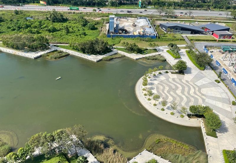 Gravit8 @ Klang South