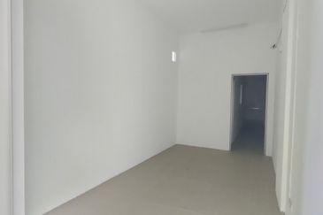 Pusat Perdagangan Intania