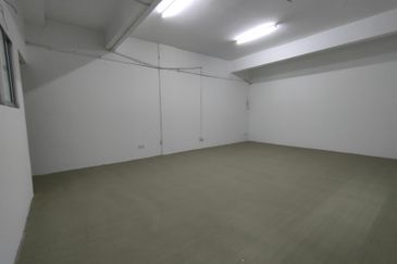 Pusat Perdagangan Intania