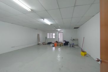 Pusat Perdagangan Intania