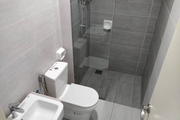 Gravit8 @ Klang South