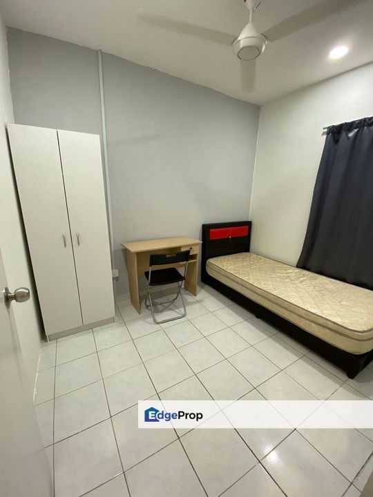 Male Room for rent at Taman Bayu Perdana Klang , Selangor, Klang