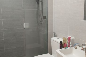 Gravit8 @ Klang South