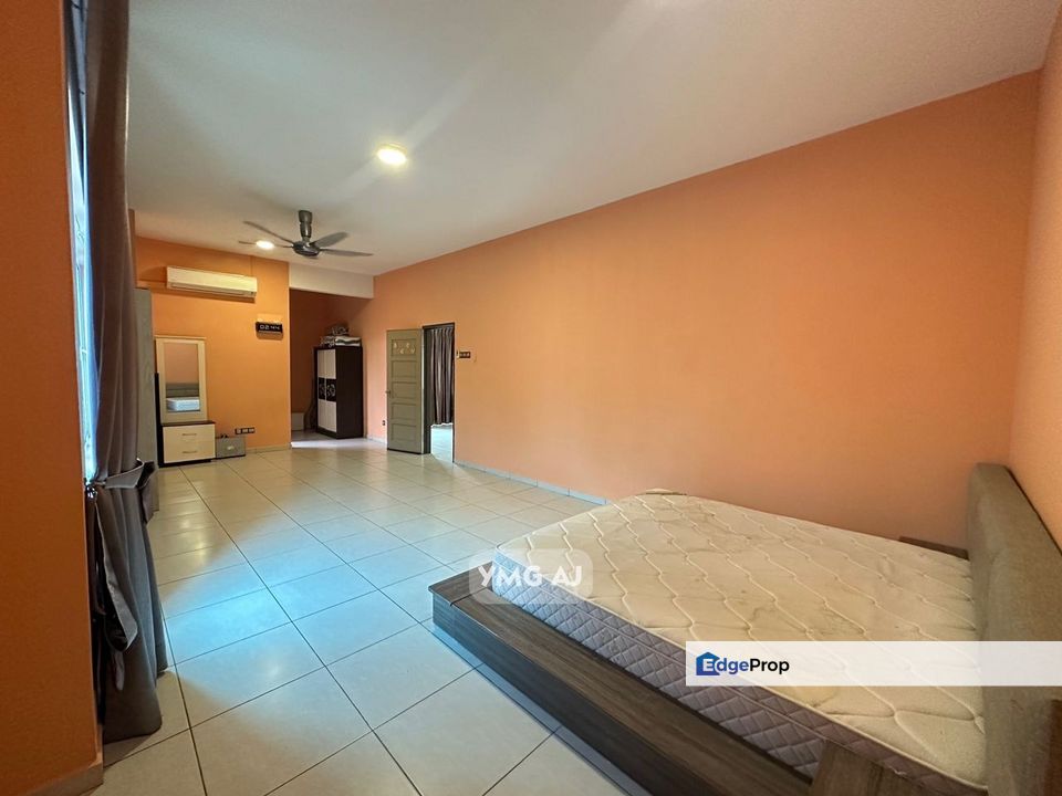 Taman Saujana Klang Double Storey house for sale, Selangor, Klang