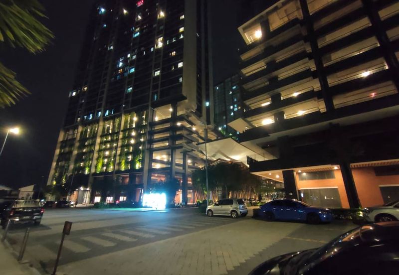 Gravit8 @ Klang South