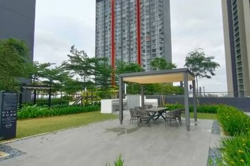 Gravit8 @ Klang South