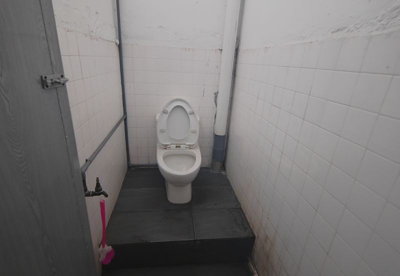 Teluk Pulai Commercial Center