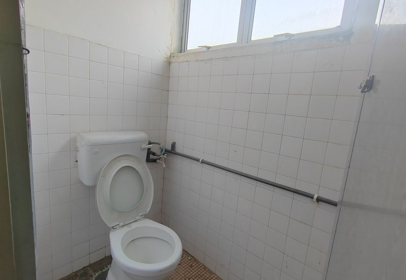 Teluk Pulai Commercial Center