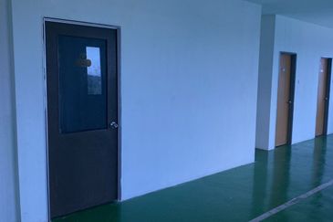 D' Kebun Commercial Centre Jln Kebun for sale