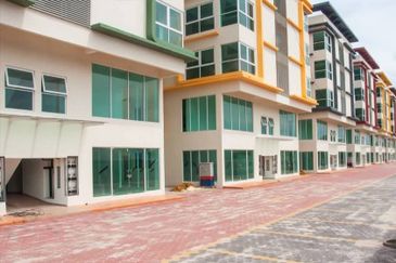 D' Kebun Commercial Centre Jln Kebun for sale