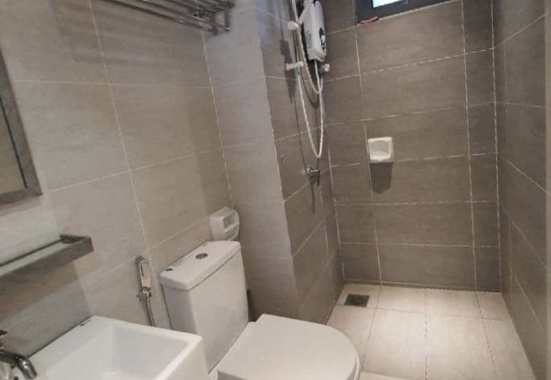 Adria Residence @ Gravit8