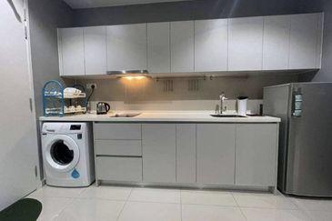 I Residence @ I City