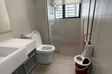 I Residence @ I City