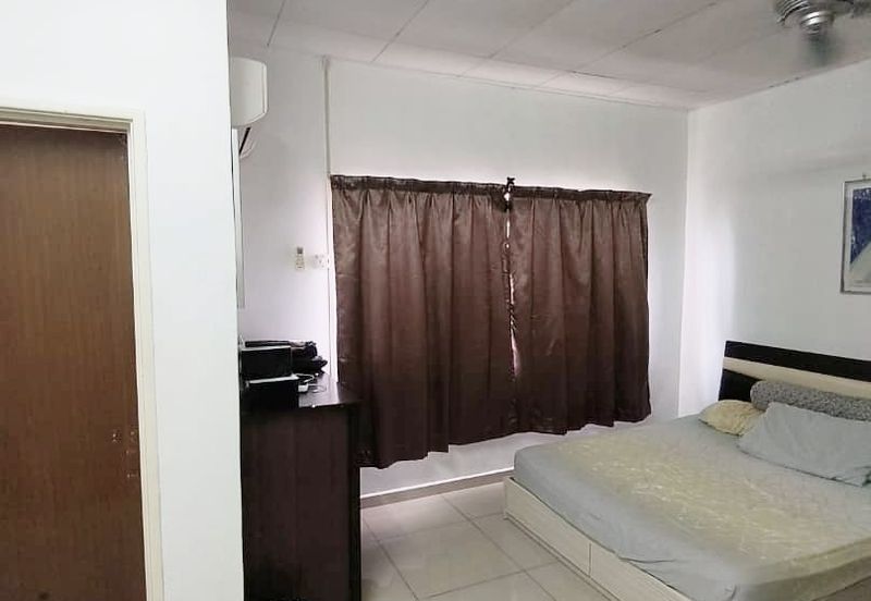 Taman Teluk Gedung Indah