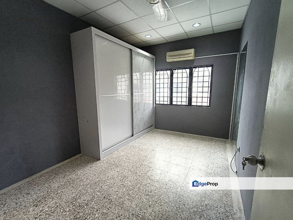 Taman Bayu Perdana Klang end lot house for Sale, Selangor, Klang