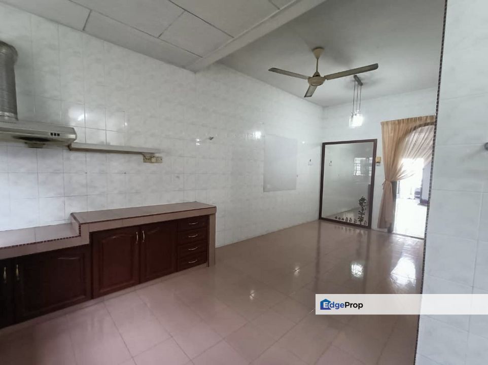 Taman Bayu Perdana Klang end lot house for Sale, Selangor, Klang