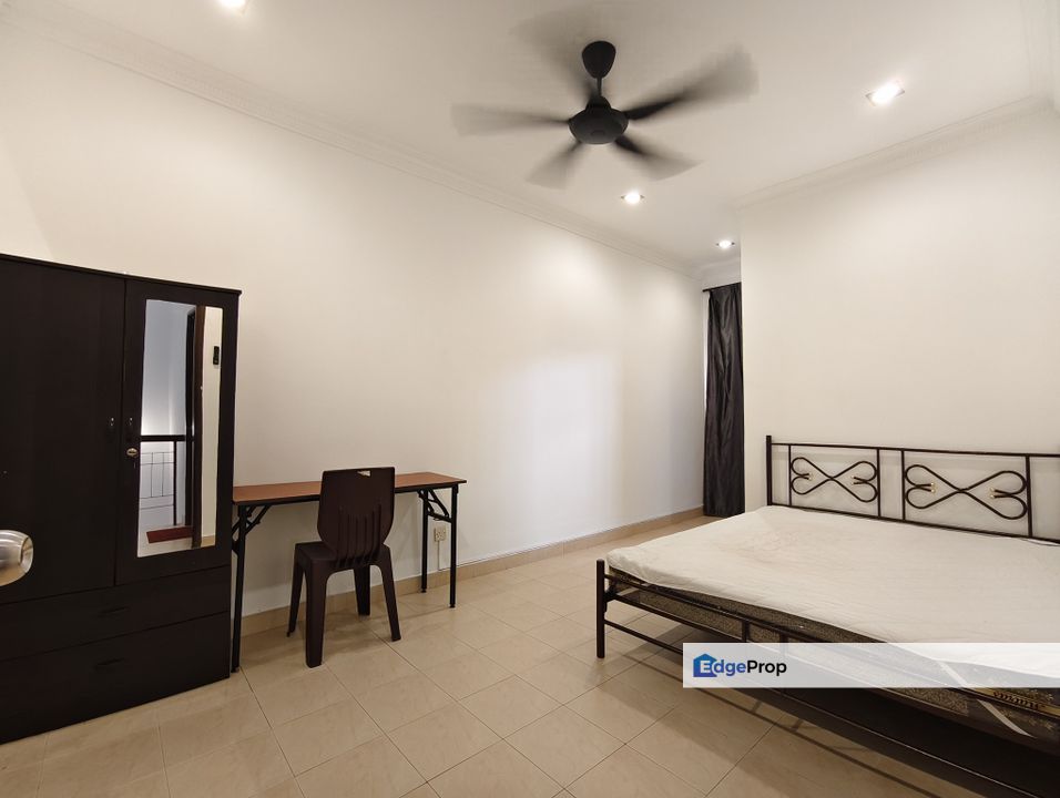 Room with private bathroom for Rent @ Bandar Parkland Klang , Selangor, Klang