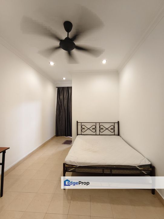 Room with private bathroom for Rent @ Bandar Parkland Klang , Selangor, Klang