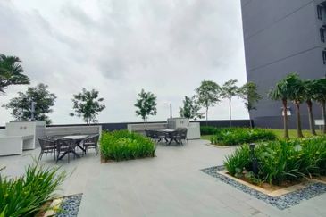 Gravit8 @ Klang South