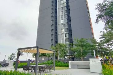 Gravit8 @ Klang South