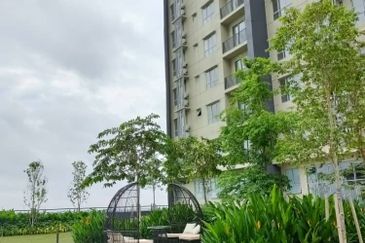 Gravit8 @ Klang South