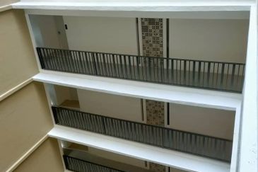 Gravit8 @ Klang South