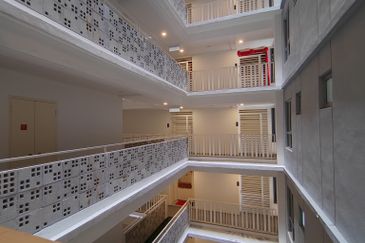 Gravit8 @ Klang South