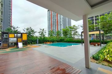 Gravit8 @ Klang South