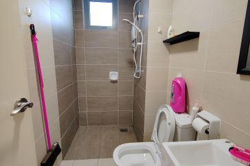 Gravit8 @ Klang South