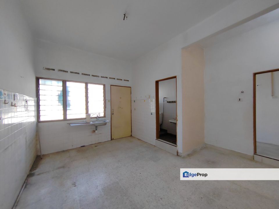 Taman melawis klang 2 storey house for sale , Selangor, Klang