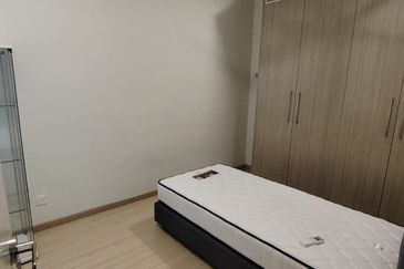 Gravit8 @ Klang South