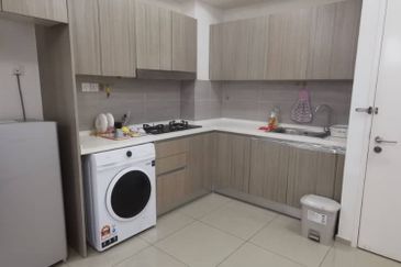 Gravit8 @ Klang South