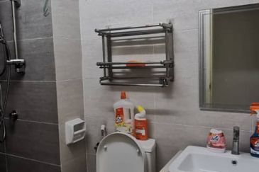 Gravit8 @ Klang South