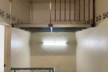 Taman Tepi Sungai ( Taman Teluk Pulai Indah )