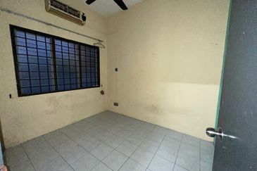 Pulau Indah ( Pulau Lumut )