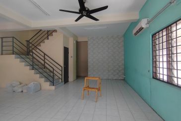 Pulau Indah ( Pulau Lumut )