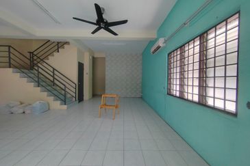 Pulau Indah ( Pulau Lumut )