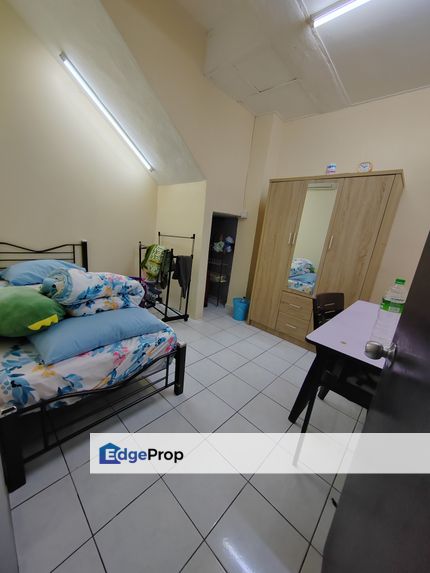 Female Room for rent at Taman Bayu Perdana Klang , Selangor, Klang