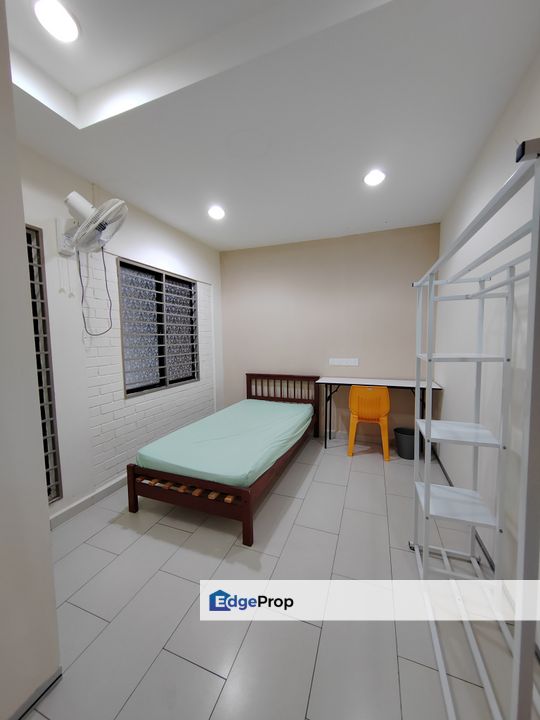 Male Room for rent at Taman Bayu Perdana Klang , Selangor, Klang