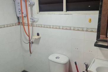 Pangsapuri Sri Pelangi