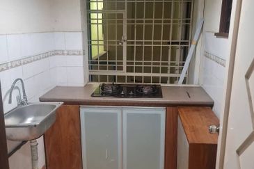 Pangsapuri Sri Pelangi