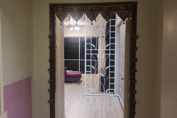 Pangsapuri Sri Pelangi