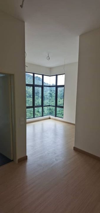 Brezza Hill residence / One residence Bukit permai ampang jaya for sale Complete unit under market 2 carparks KL view, Selangor, Ampang