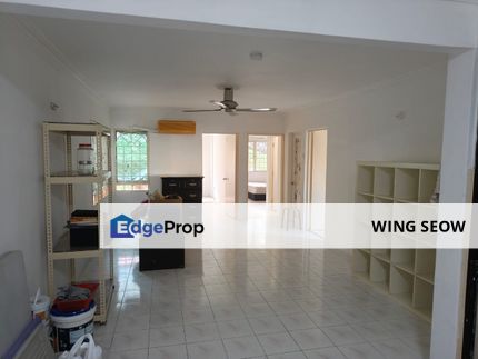 Saujana Apartment Damansara Damai 1st floor for rent ready move in Nice and clean kitchen cabinet fridge, Selangor, Damansara Damai